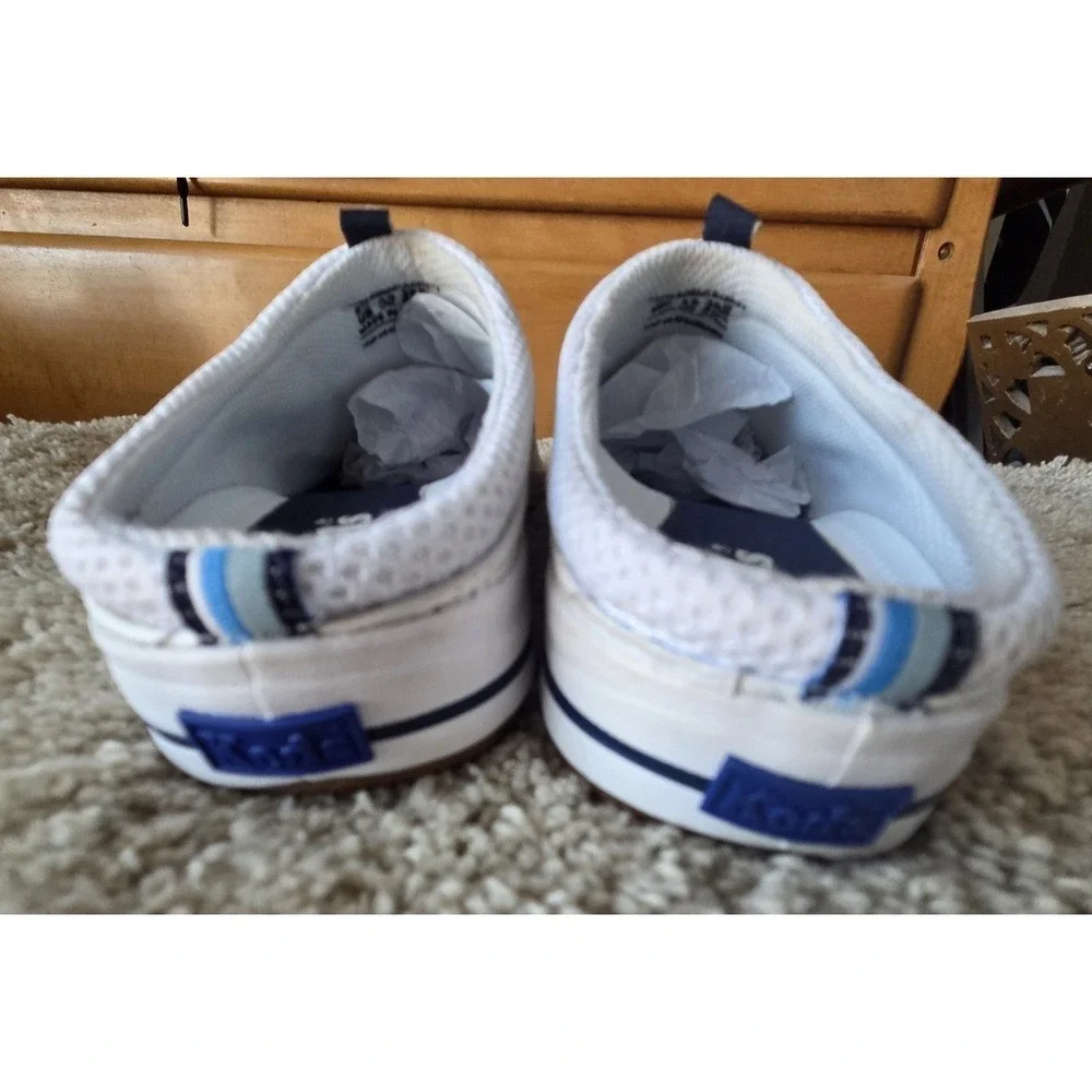 KEDS Womans Slip On Sneakers Sz 6 ~Near Perfect  Condition